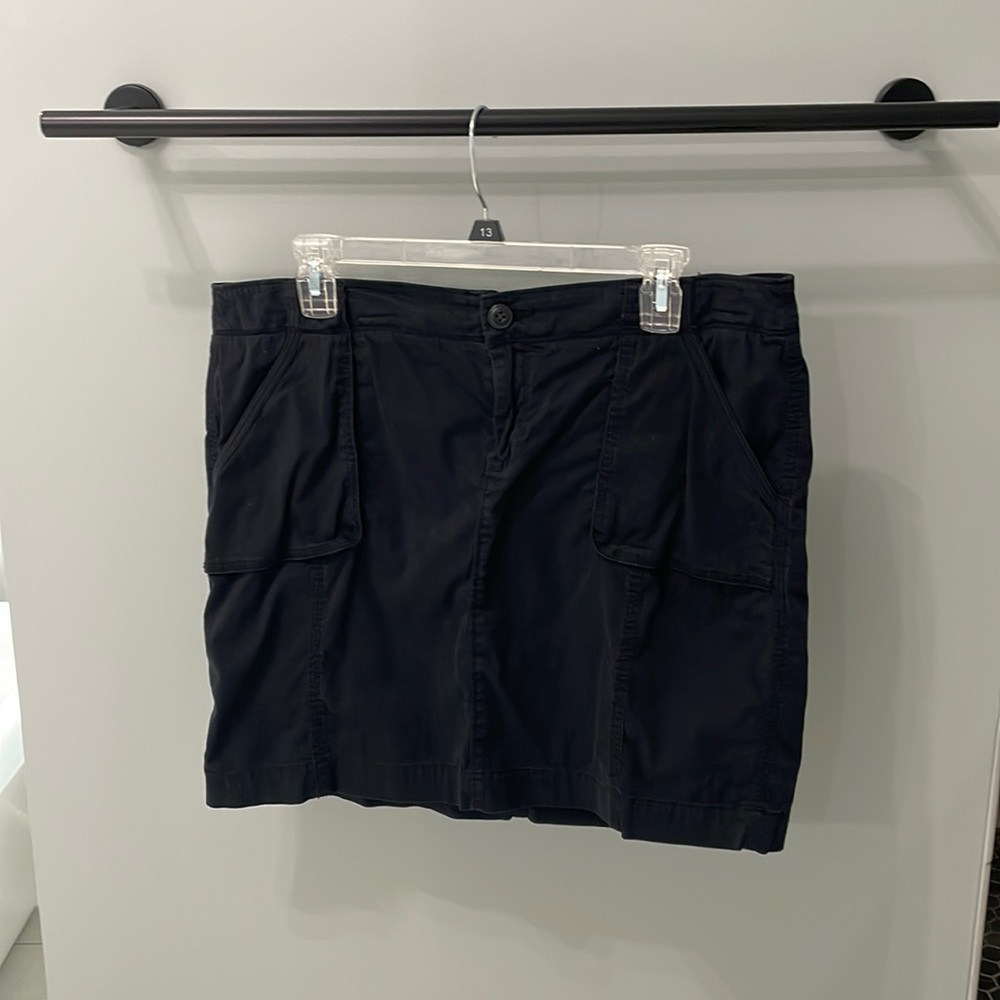 Old Navy black skirt